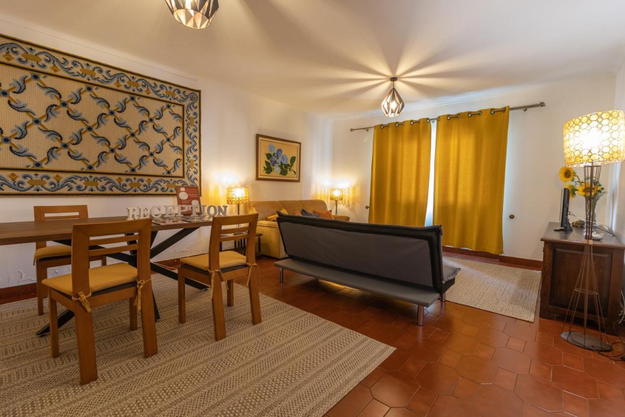 Casa Da Margarida - Area Privada Na Casa Da Anfitria Hotell Ponta Delgada Exteriör bild