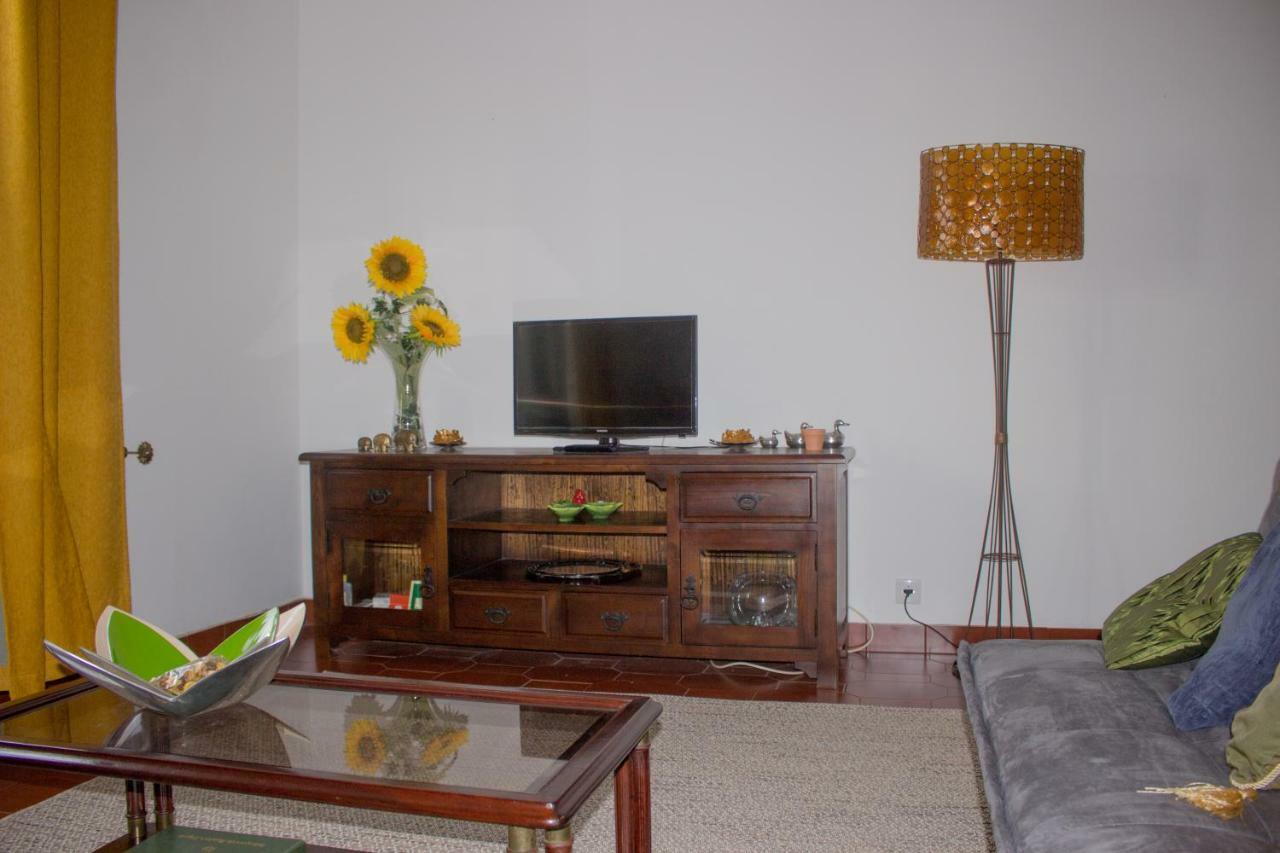 Casa Da Margarida - Area Privada Na Casa Da Anfitria Hotell Ponta Delgada Exteriör bild